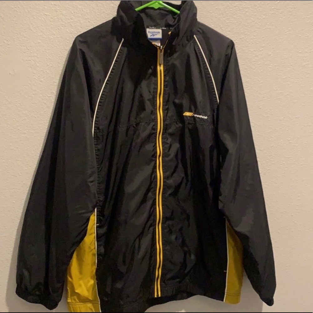 Classic Reebok Windbreaker ⚫️🟡 - Picture 2 of 5